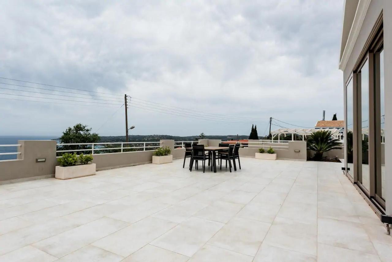 Etherealvilla-Family Villa With Pool Lourdata  Extérieur photo